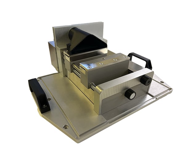 Pneumatic vise